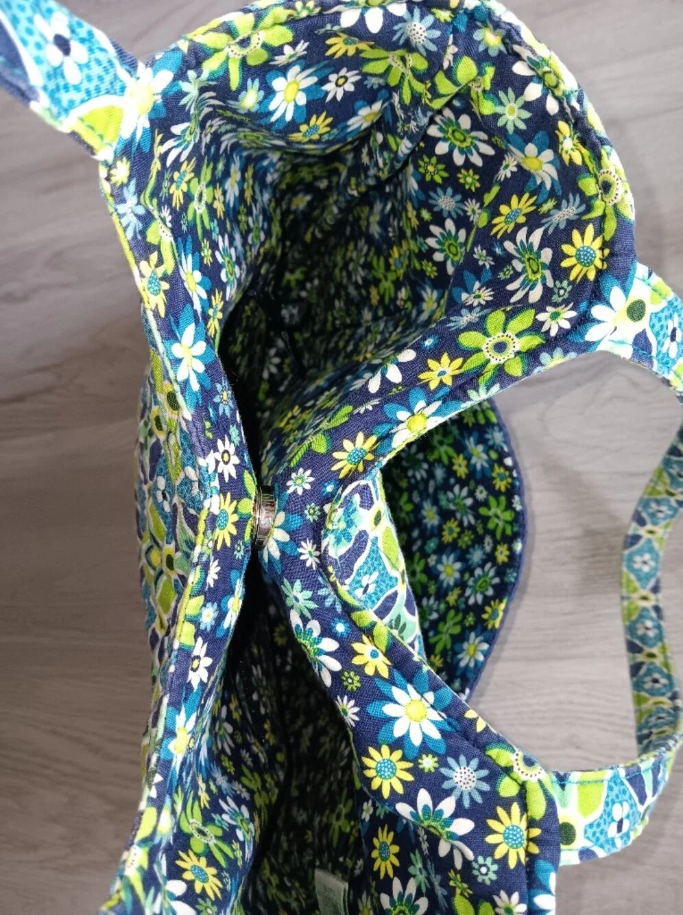 Vera Bradley Daisy Daisy Tote Bag Double Strap Pocket Blue Green Yellow Blue